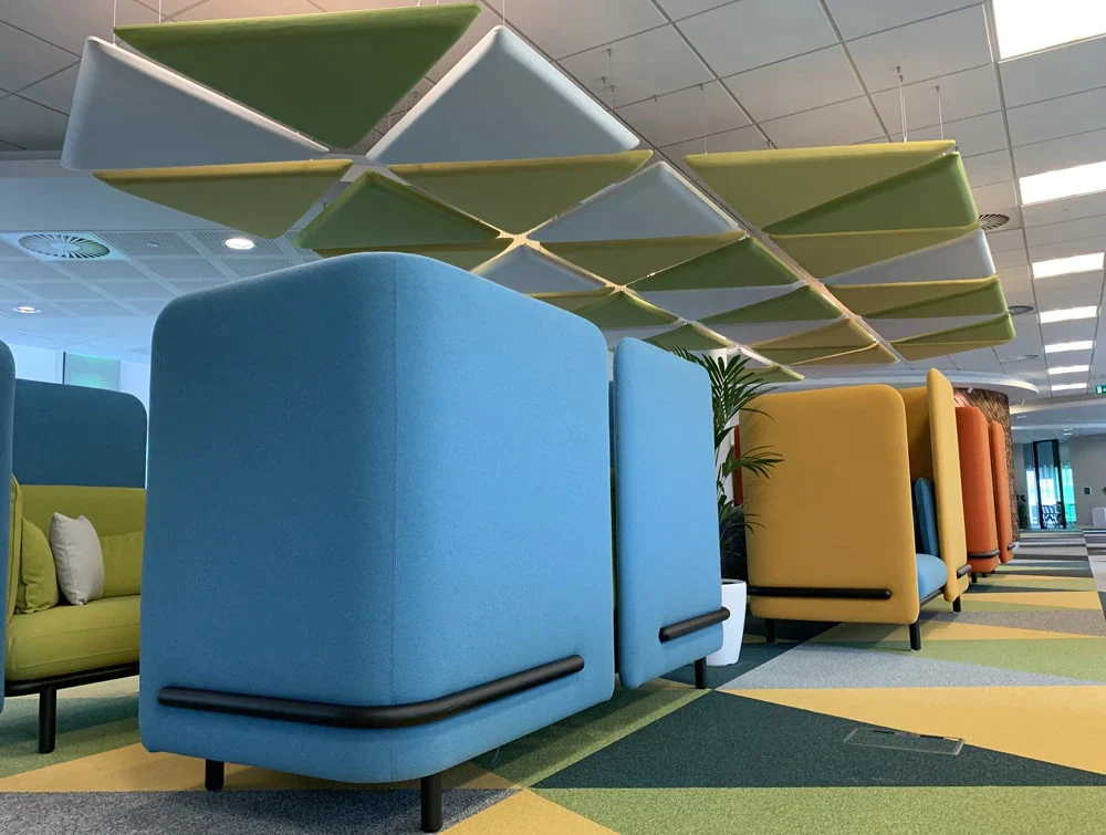 Playrix-Office-High-Roof-Meeting-Dens-with-Overhead-Acoustic-Panels-for-Privacy (1)