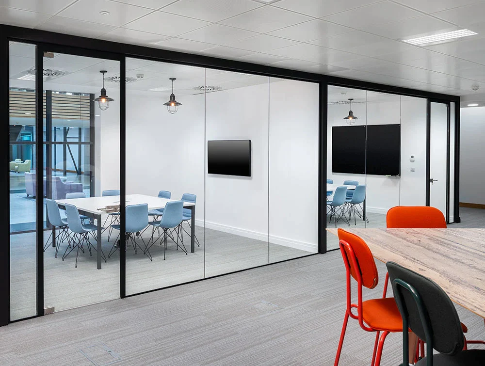 Social-Talent-Office-Layout-Meeting-Rooms-with-Gaber-Alhambra-Chair-and-White-Meeting-Table